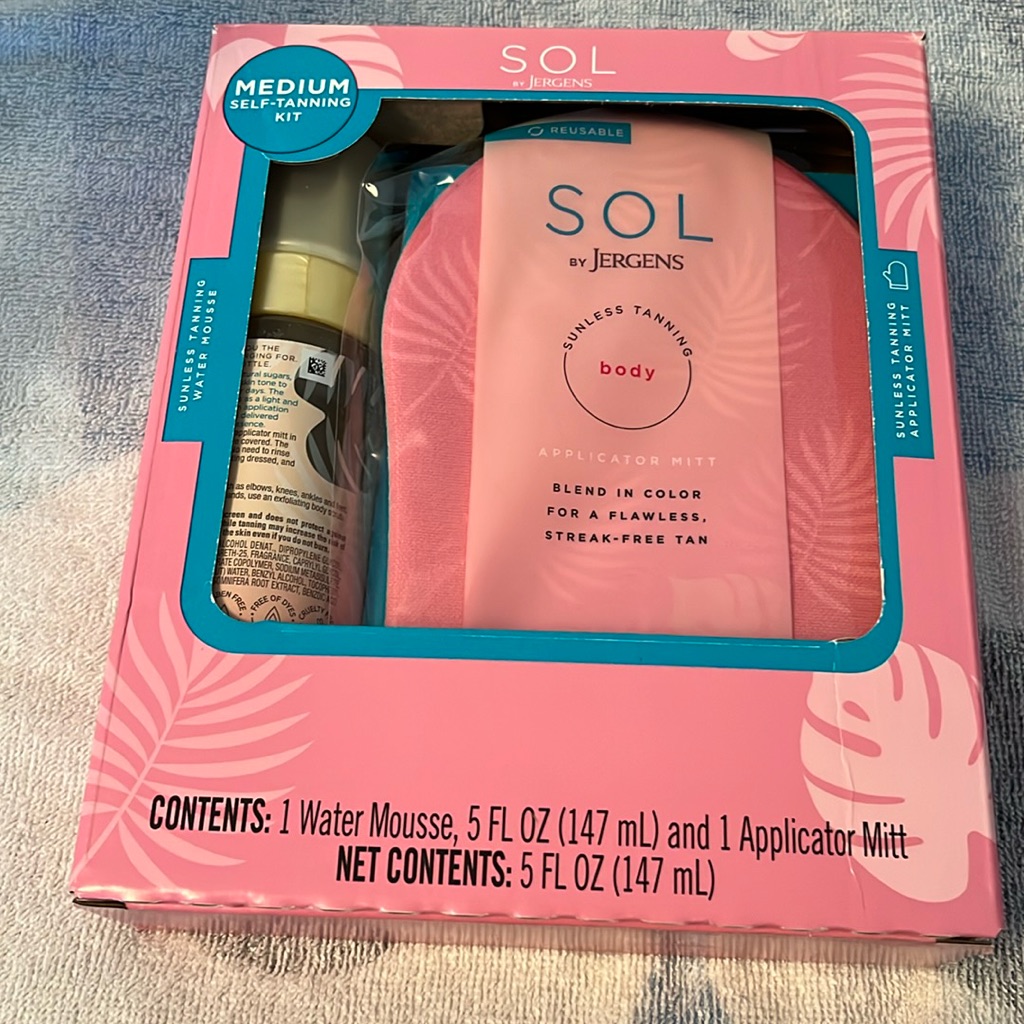 Self Tanning Kit Brand New In The Box By Jergens